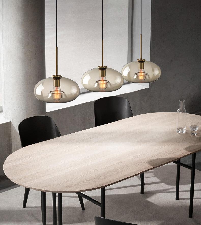 Kronleuchter in mehreren Schalenstilen