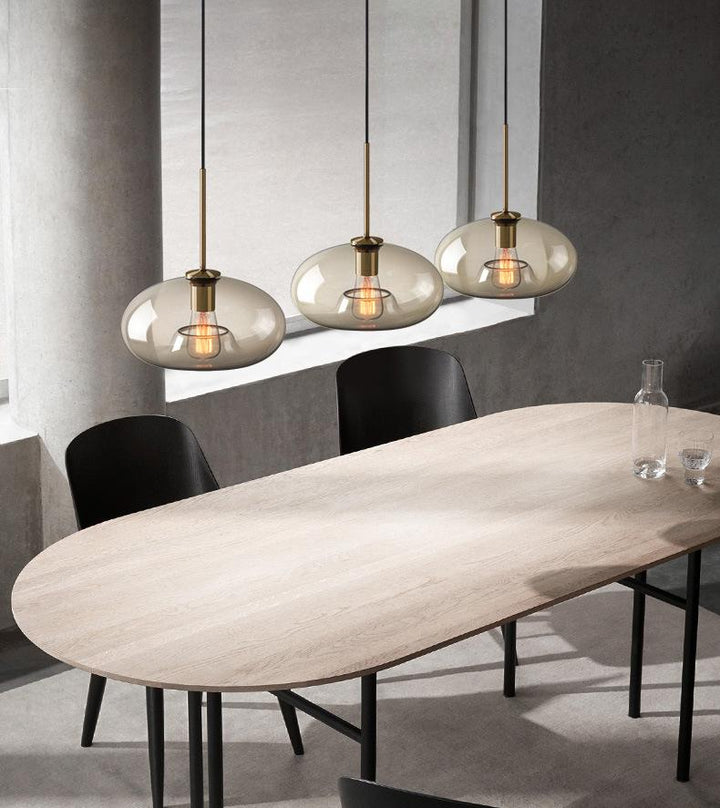 Kronleuchter in mehreren Schalenstilen